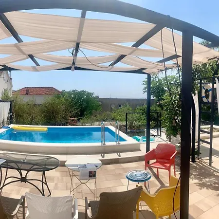 Summer Apartment