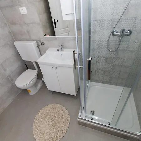 Summer Apartment *